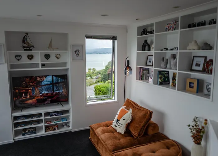 Rotorua Serenity Lakeview Retreat