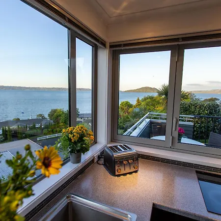 Rotorua Serenity Lakeview Retreat Exterior photo